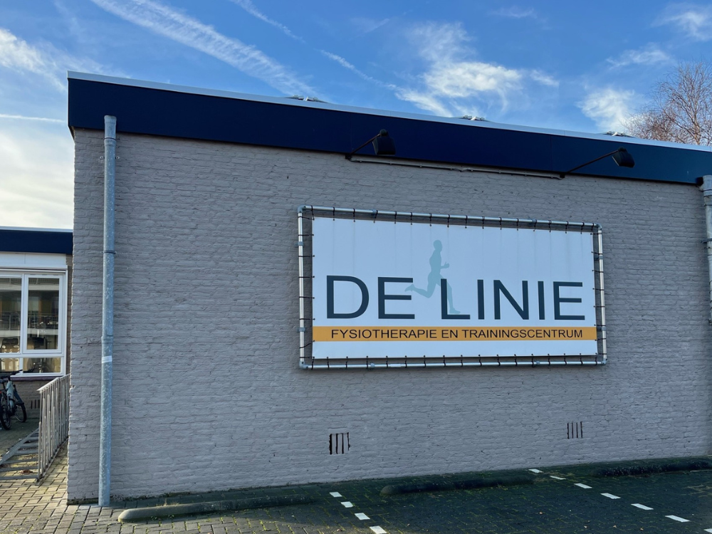 personal training in een fitness gym voor meer motivatie en begeleiding